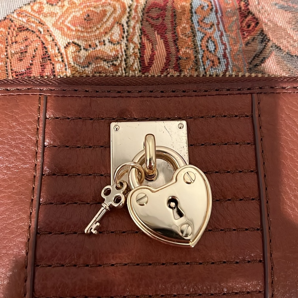 Juicy Couture brown zip wallet - Picture 2 of 5